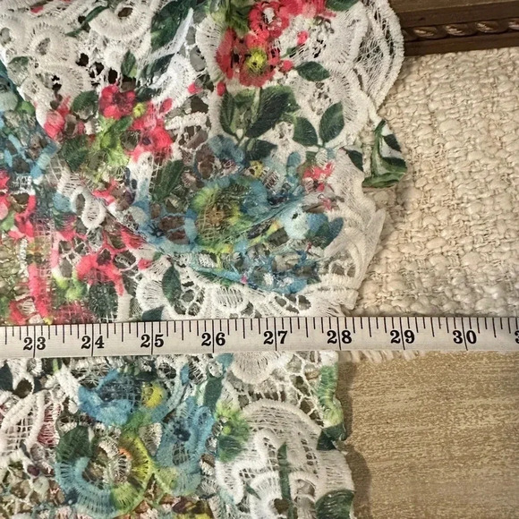NWT’s Lane Bryant Beautiful Multicolor Lace / Crochet Open Weave Top - Picture 10 of 11